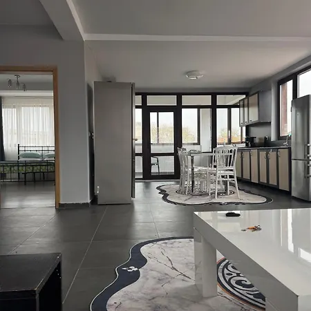 Versuz Apartman *